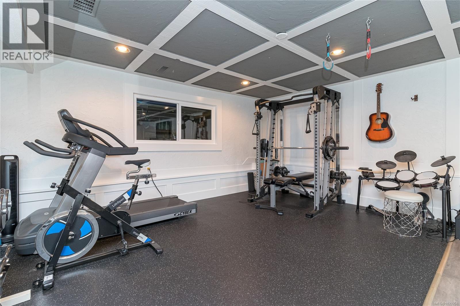  1911 Lisnoe Avenue, Central Saanich