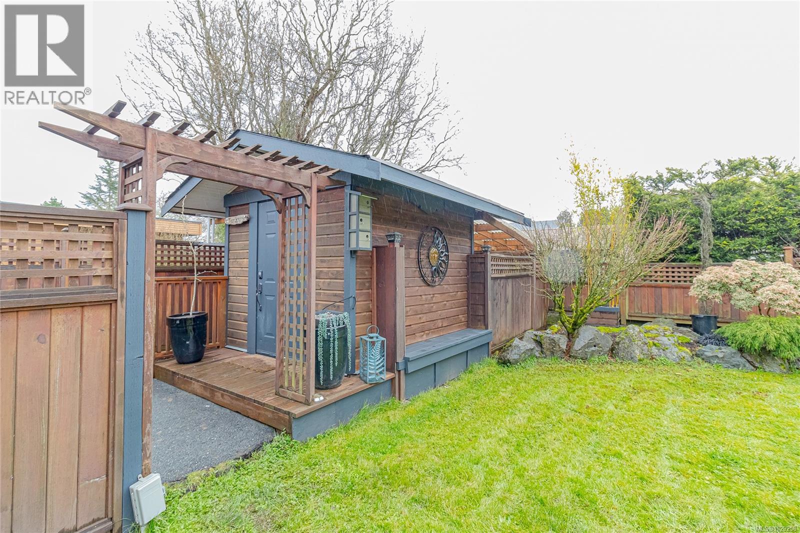  1911 Lisnoe Avenue, Central Saanich