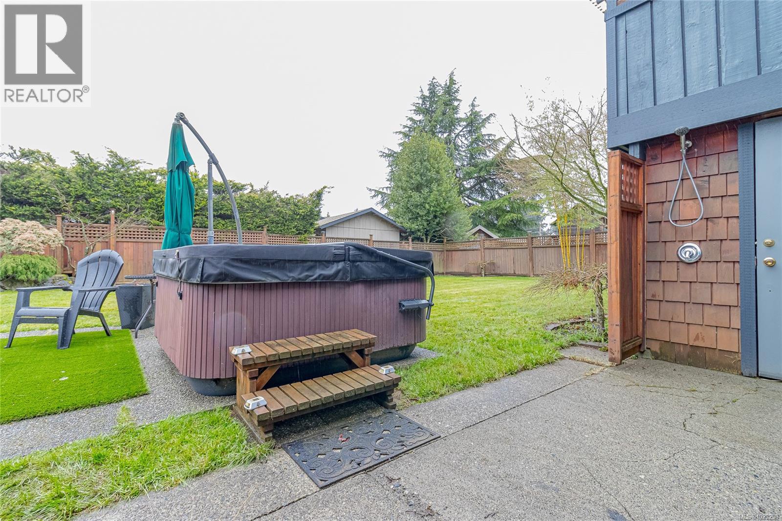  1911 Lisnoe Avenue, Central Saanich