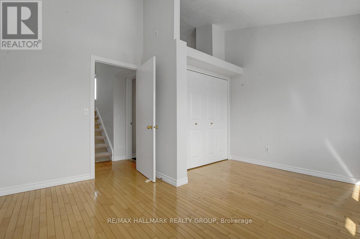 261 BRUYERE STREET — photo 23