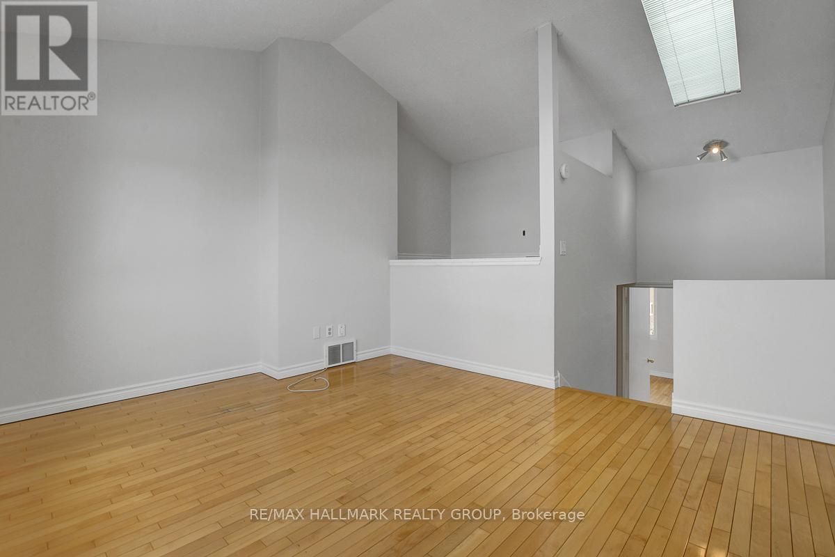 261 BRUYERE STREET — photo 28