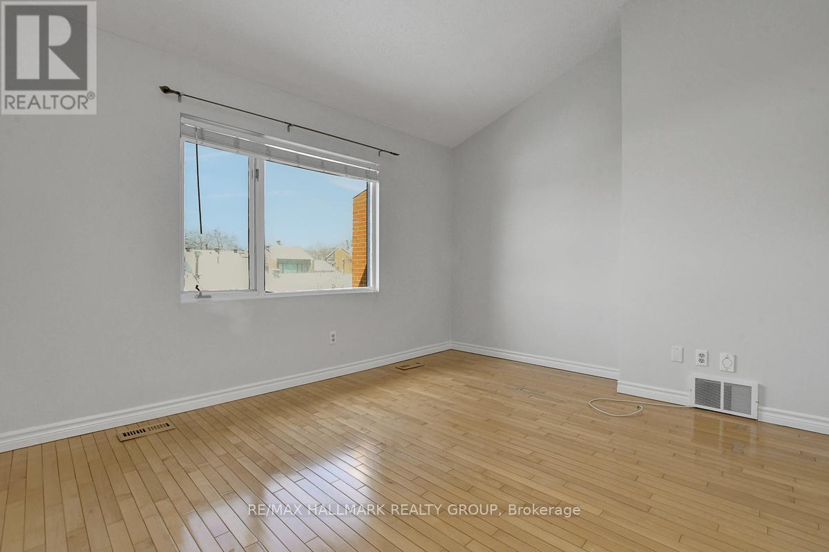 261 BRUYERE STREET — photo 27