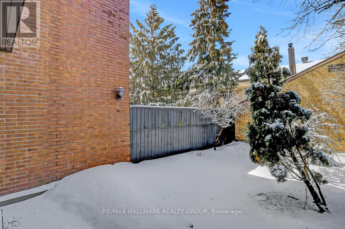 261 BRUYERE STREET — photo 38