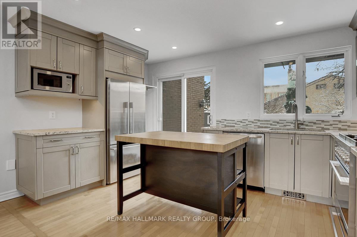 261 BRUYERE STREET - 6