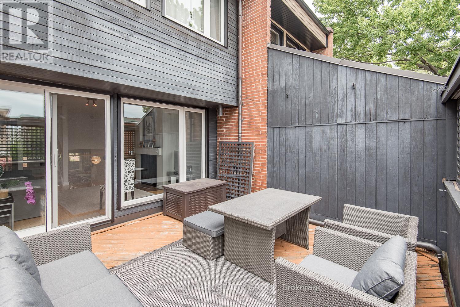 261 BRUYERE STREET — photo 48