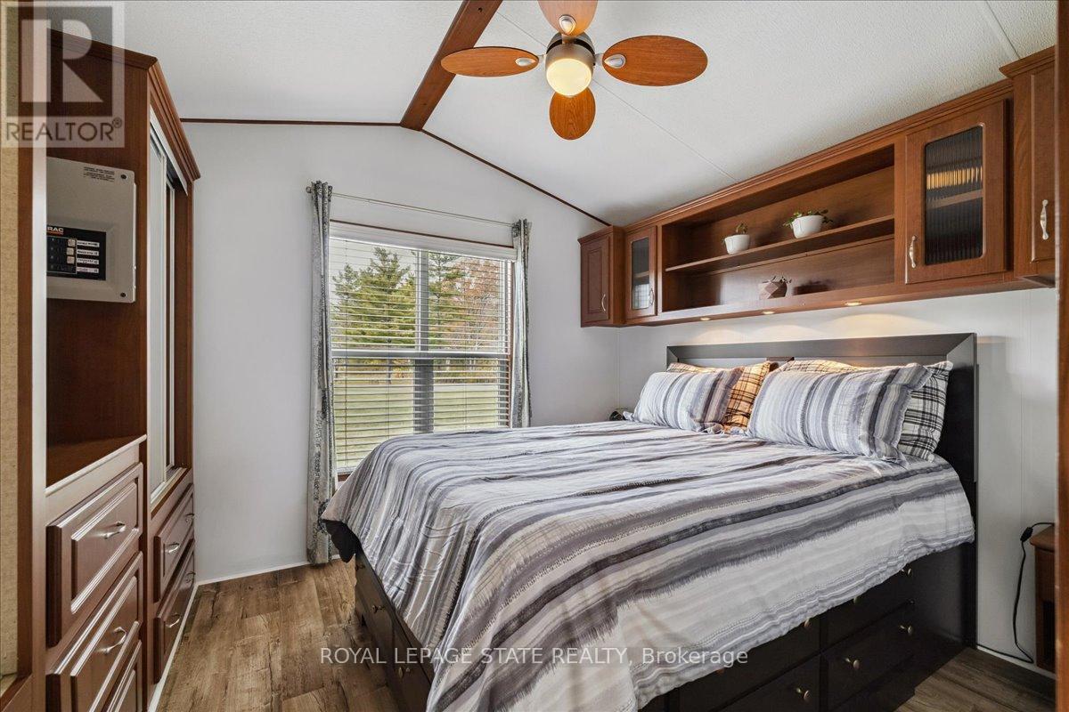 #13 SPRUCE 4449 MILBUROUGH LINE - 16