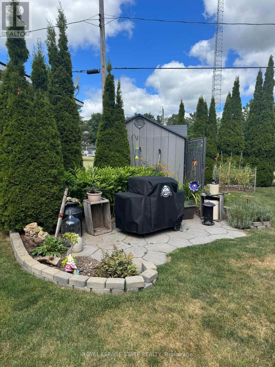 #13 SPRUCE 4449 MILBUROUGH LINE - 25