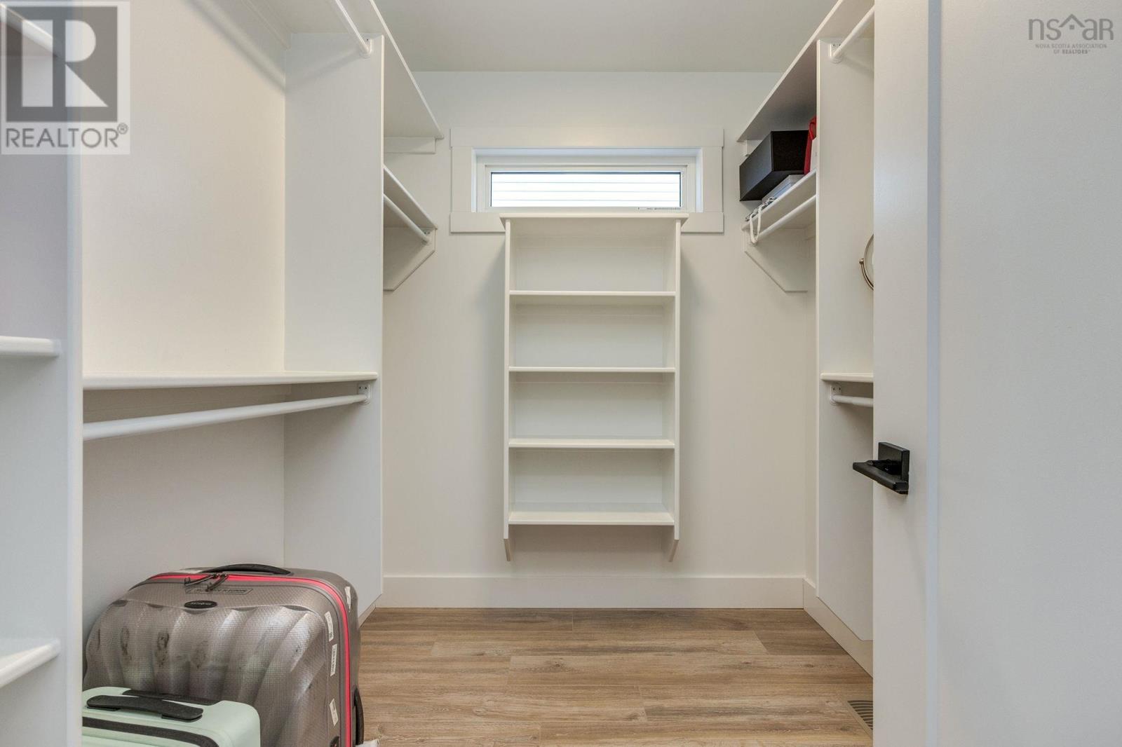 Property 25 of 46 of 6 BREAKTRAIL Drive