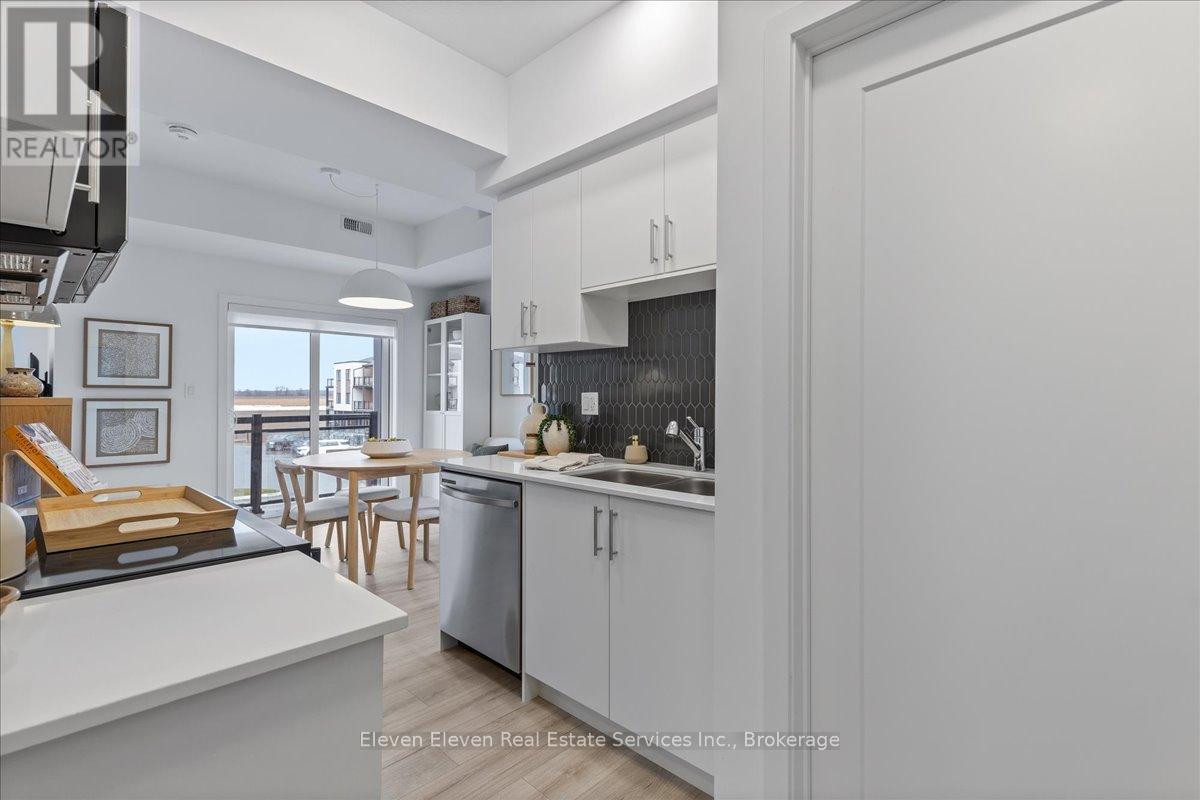#111 940 ST. DAVID STREET N - 4
