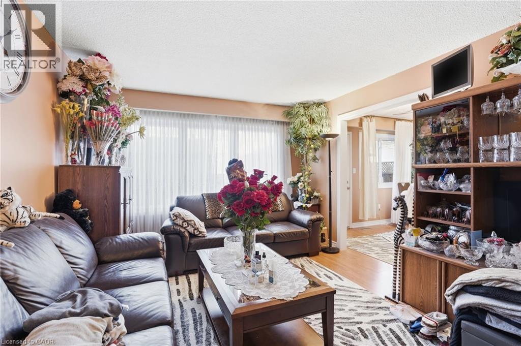 92 ST. ANDREWS DRIVE - 6