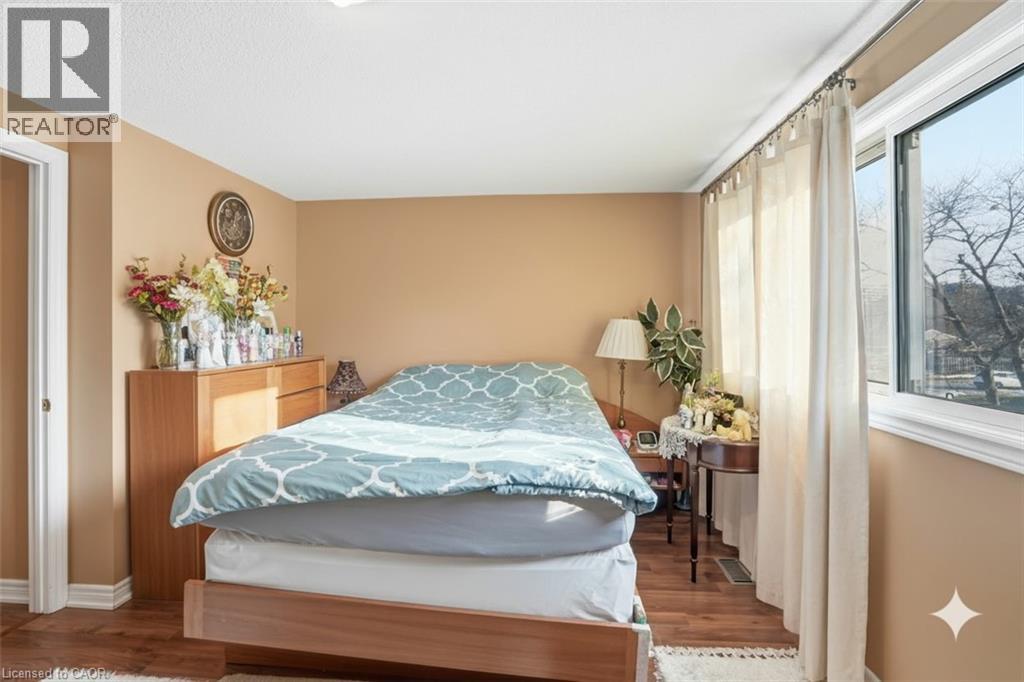 92 ST. ANDREWS DRIVE - 12