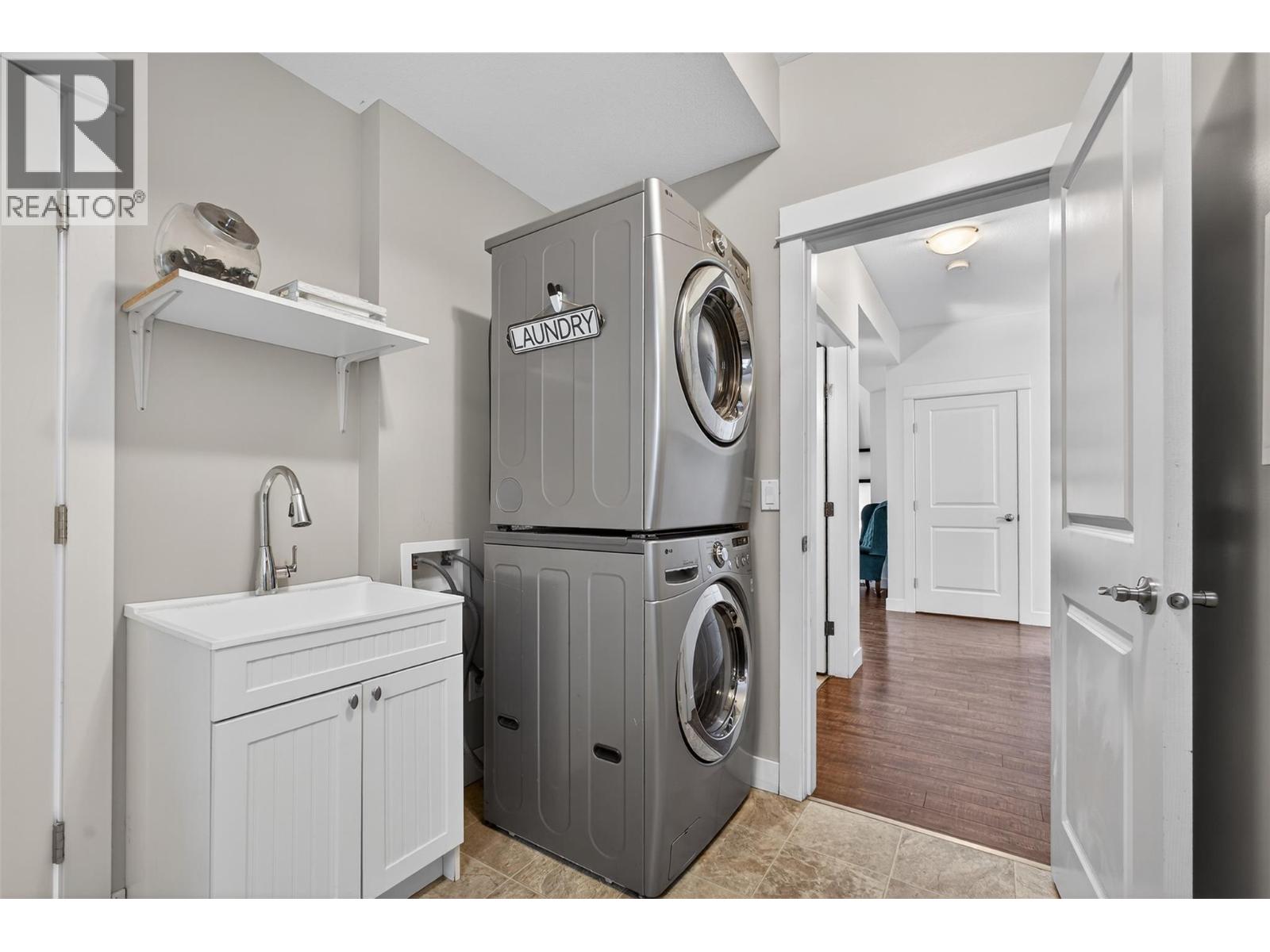 2014 Elkridge Drive, West Kelowna