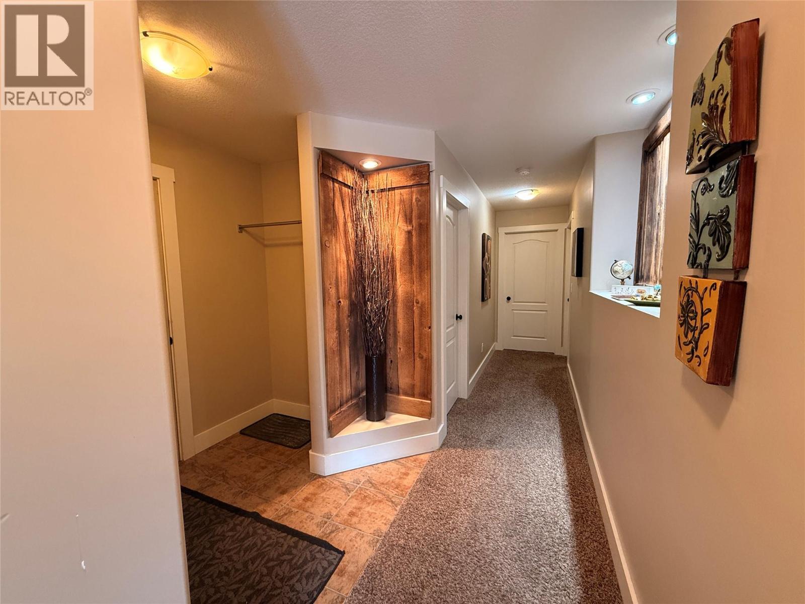 7337 PROSPECTOR Avenue Unit# 701, Radium Hot Springs