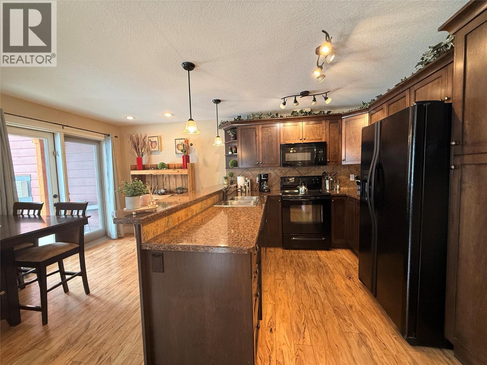 7337 PROSPECTOR Avenue Unit# 701, Radium Hot Springs