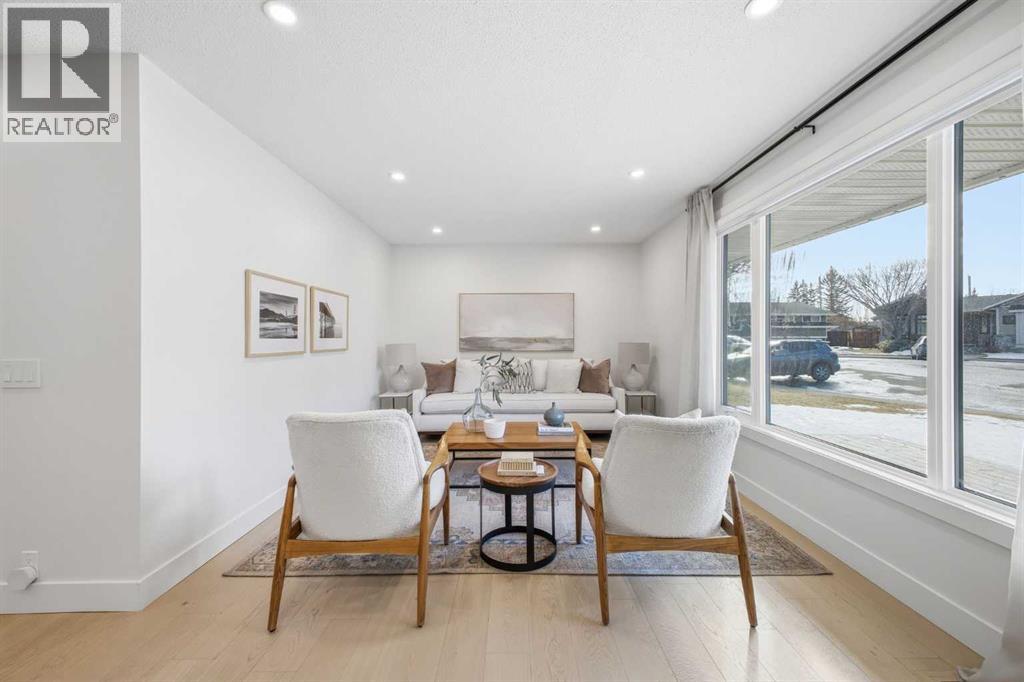 Single Family House Bungalow for Sale in  Lake Adams Place SE Lake Bonavista Calgary 