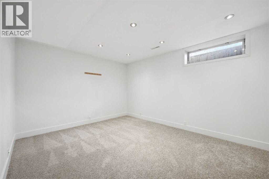 Single Family House Bungalow for Sale in  Lake Adams Place SE Lake Bonavista Calgary 