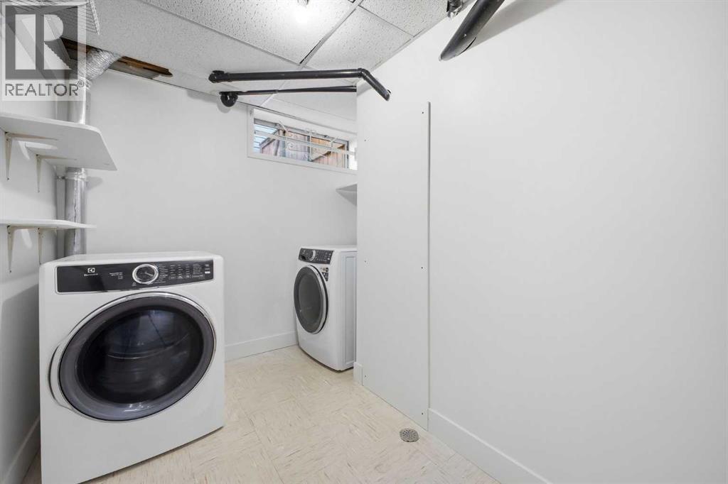 Single Family House Bungalow for Sale in  Lake Adams Place SE Lake Bonavista Calgary 