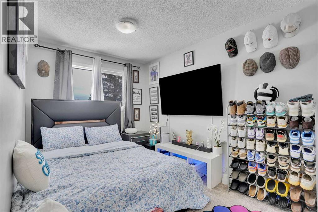 Single Family House for Sale in   Templewood Drive NE Temple Calgary 