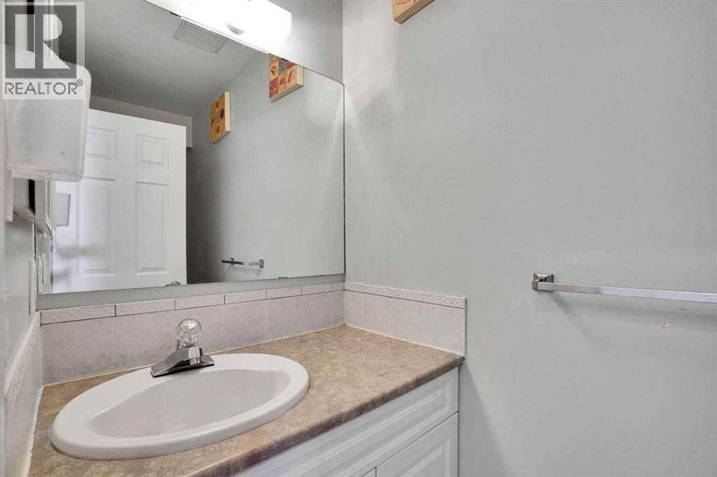 Single Family House for Sale in   Templewood Drive NE Temple Calgary 