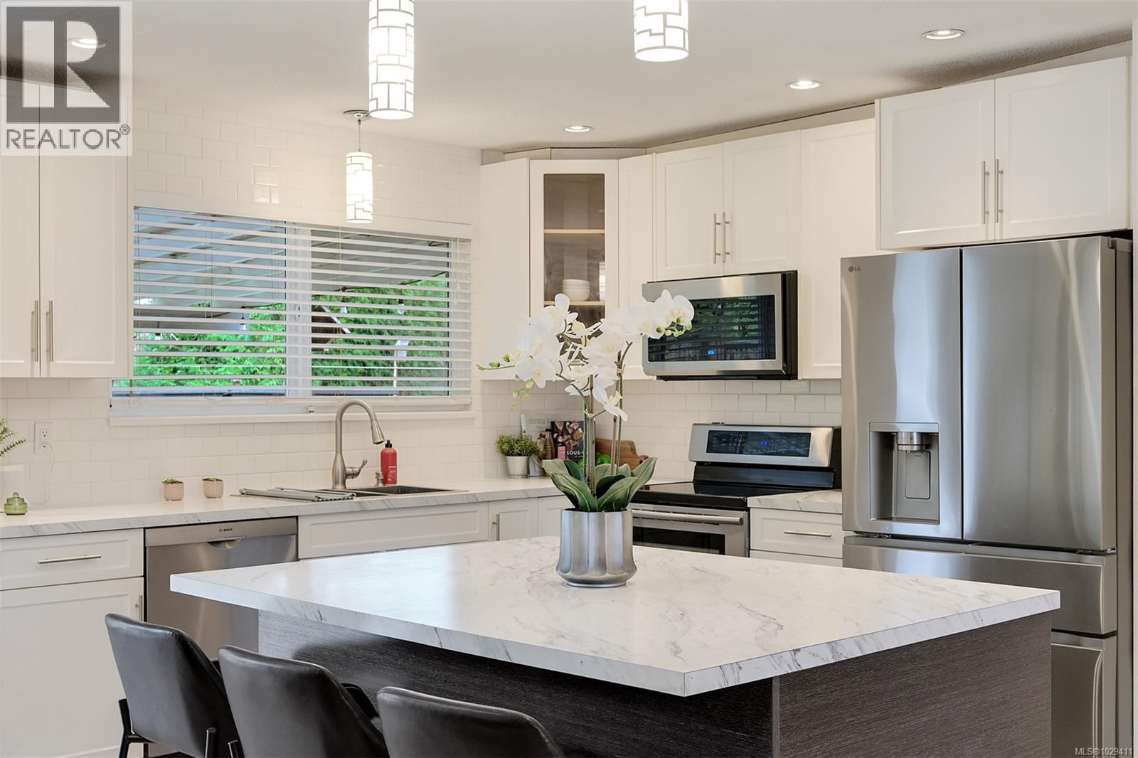  4257 Eastridge Crescent, Saanich