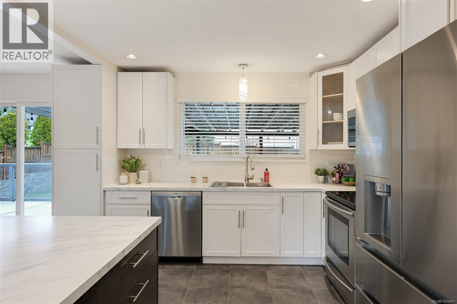  4257 Eastridge Crescent, Saanich