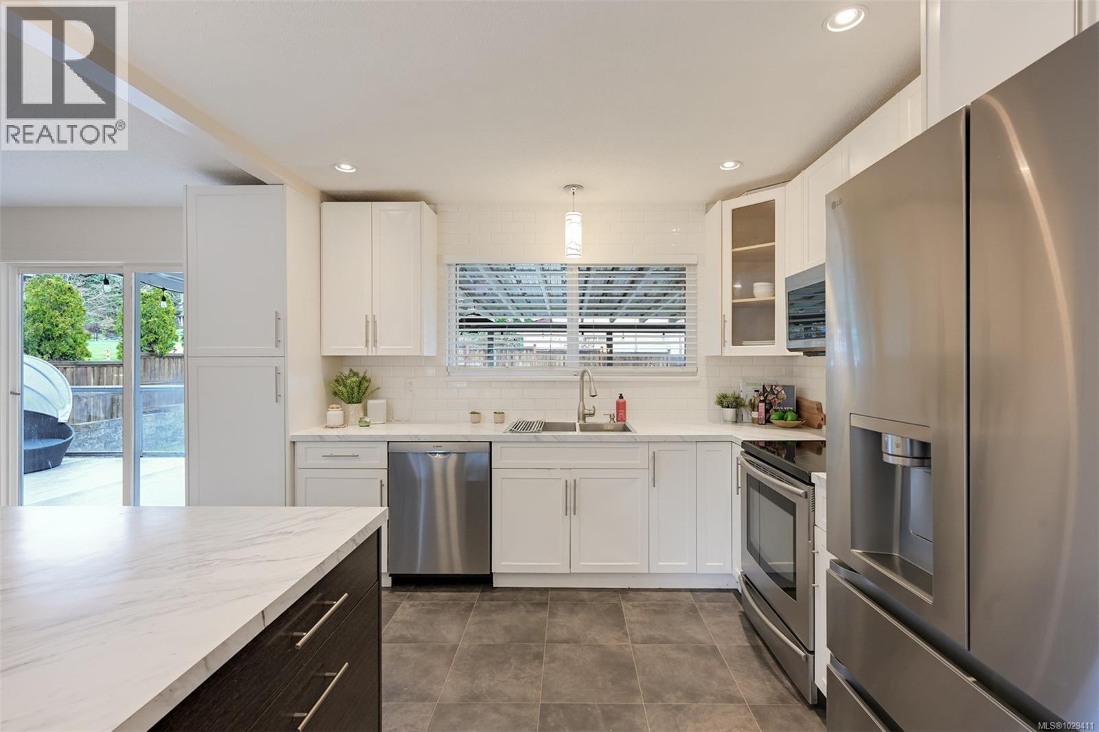  4257 Eastridge Crescent, Saanich