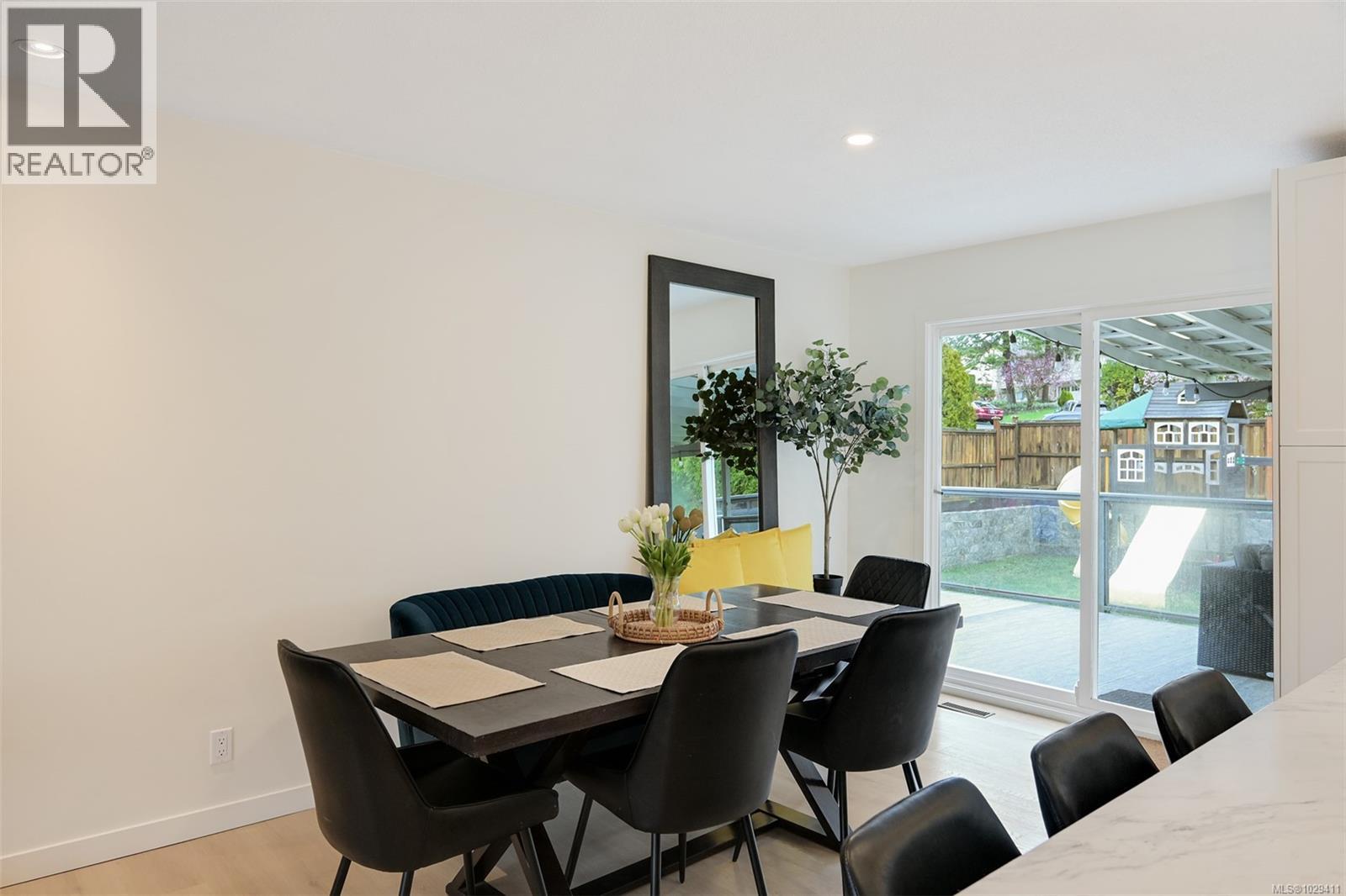  4257 Eastridge Crescent, Saanich