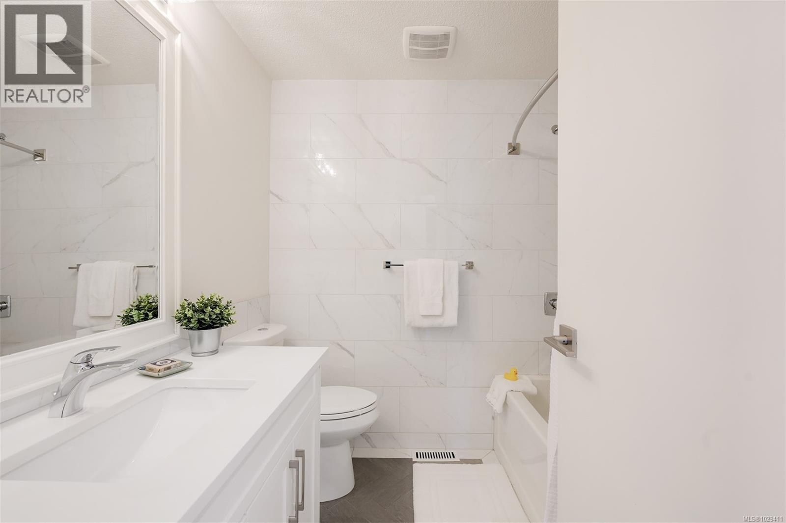  4257 Eastridge Crescent, Saanich