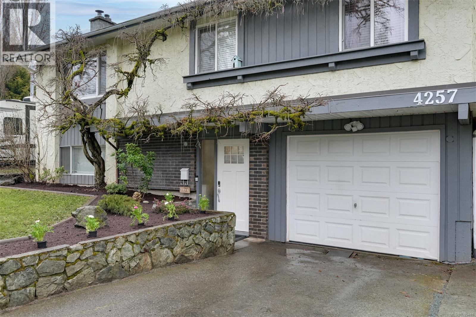  4257 Eastridge Crescent, Saanich