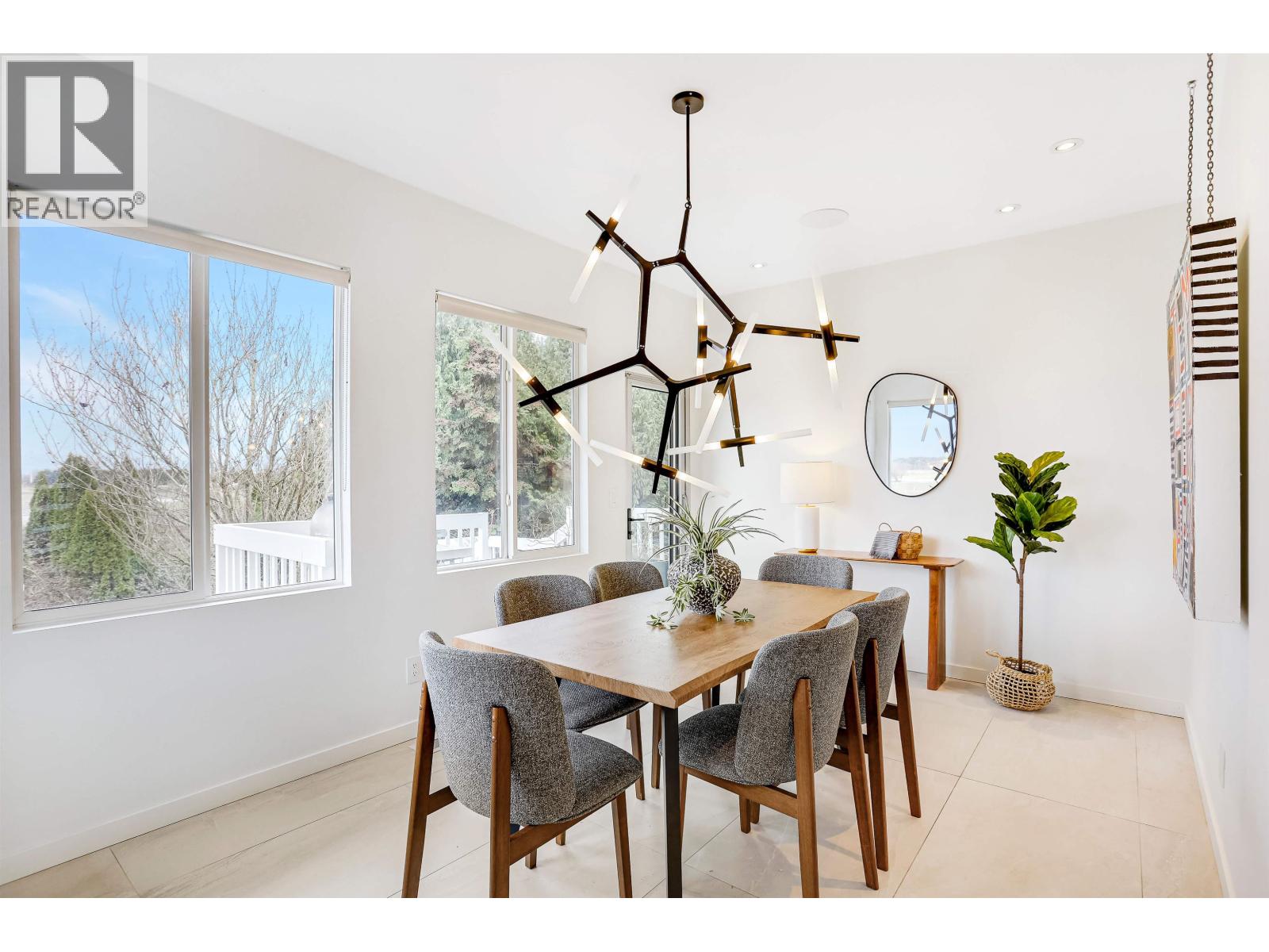 6371 LONDON Road, Richmond