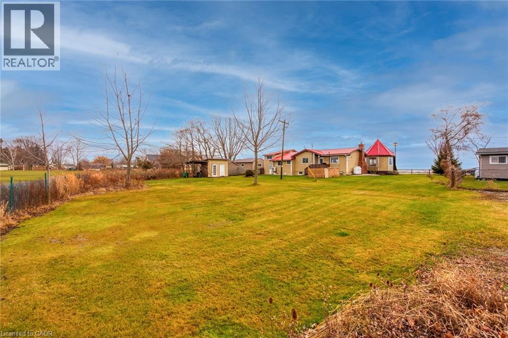 817 LAKESHORE ROAD - 32