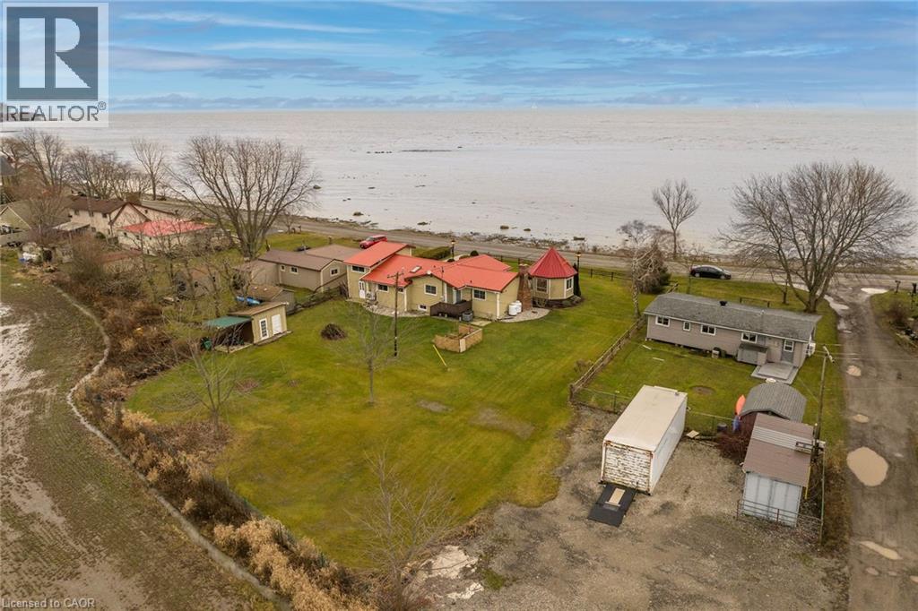 817 LAKESHORE ROAD - 38