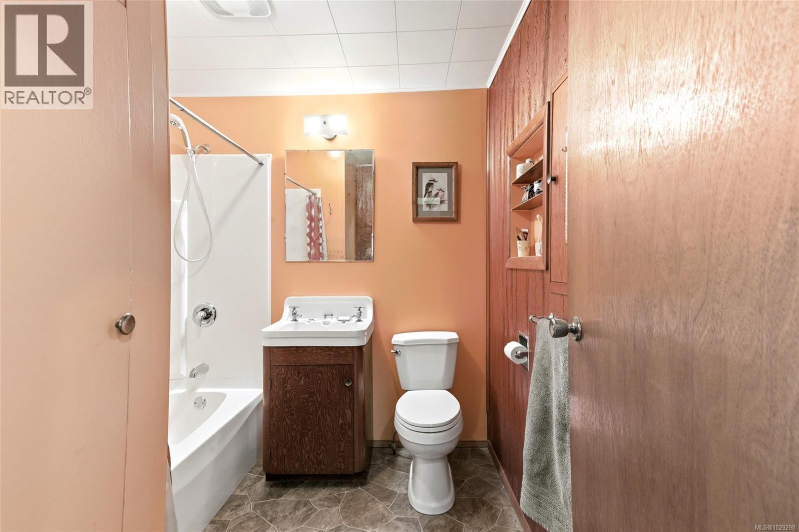 6375 DONAHUE RD - 11