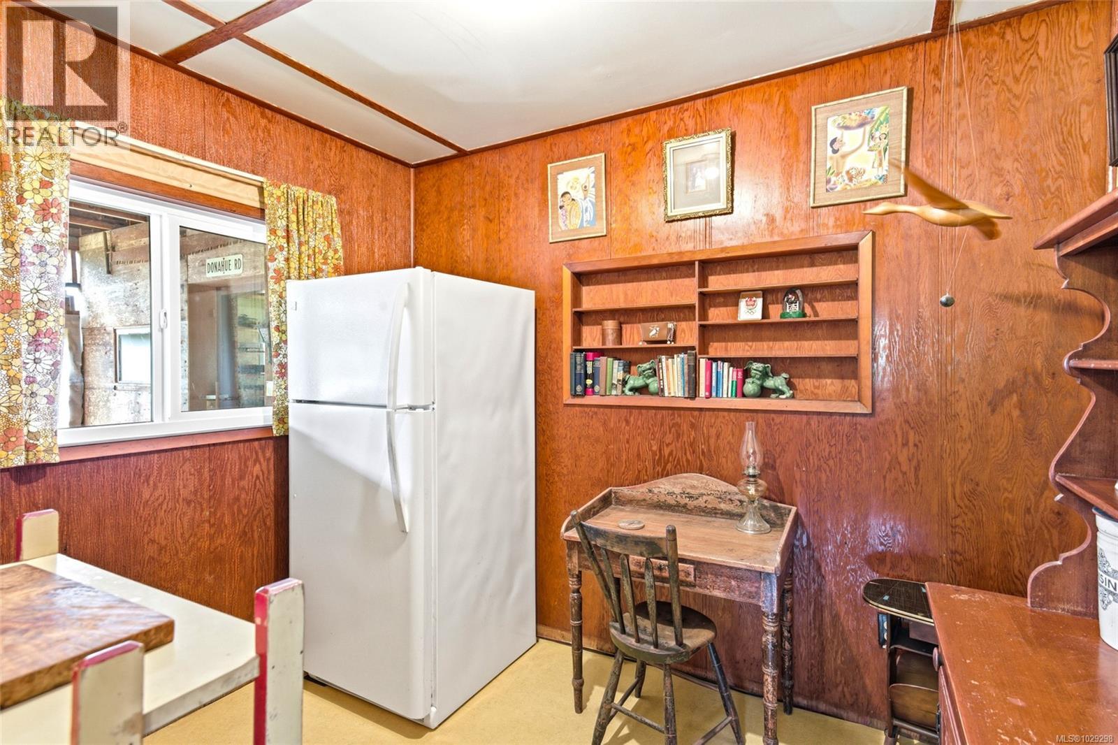 6375 DONAHUE RD - 13