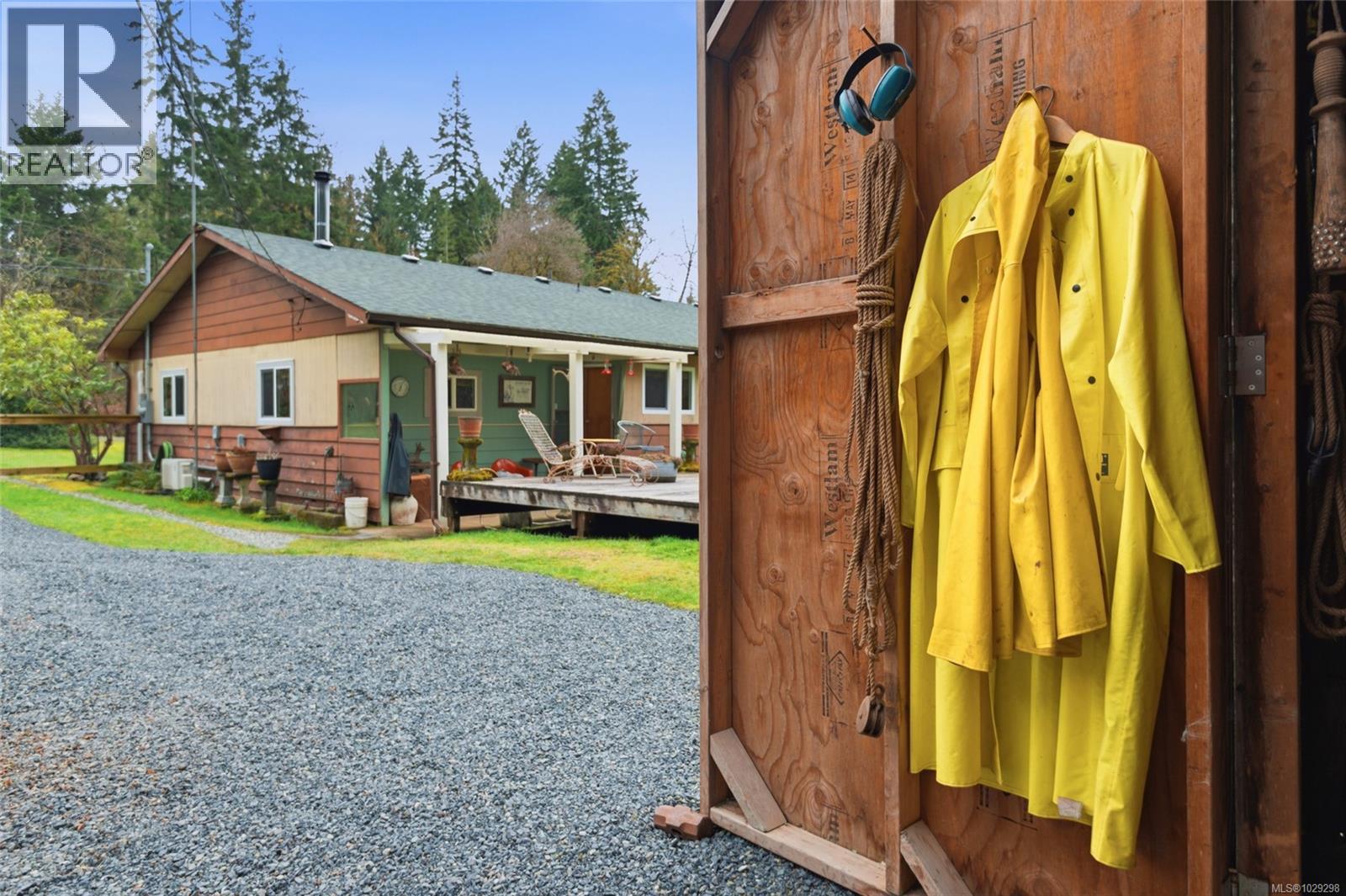 6375 DONAHUE RD - 18