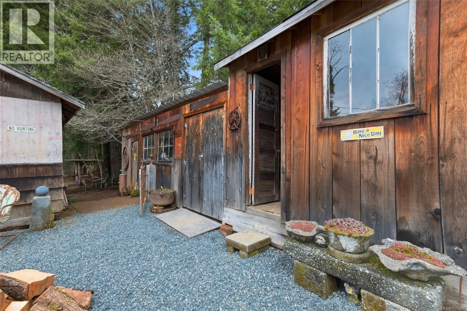 6375 DONAHUE RD - 19