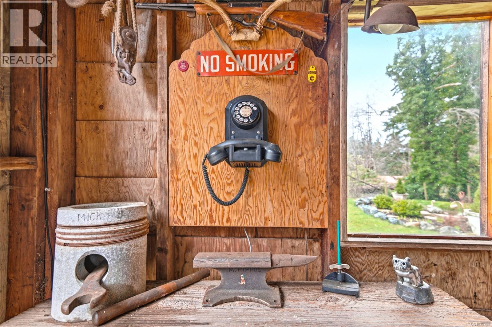 6375 DONAHUE RD - 22