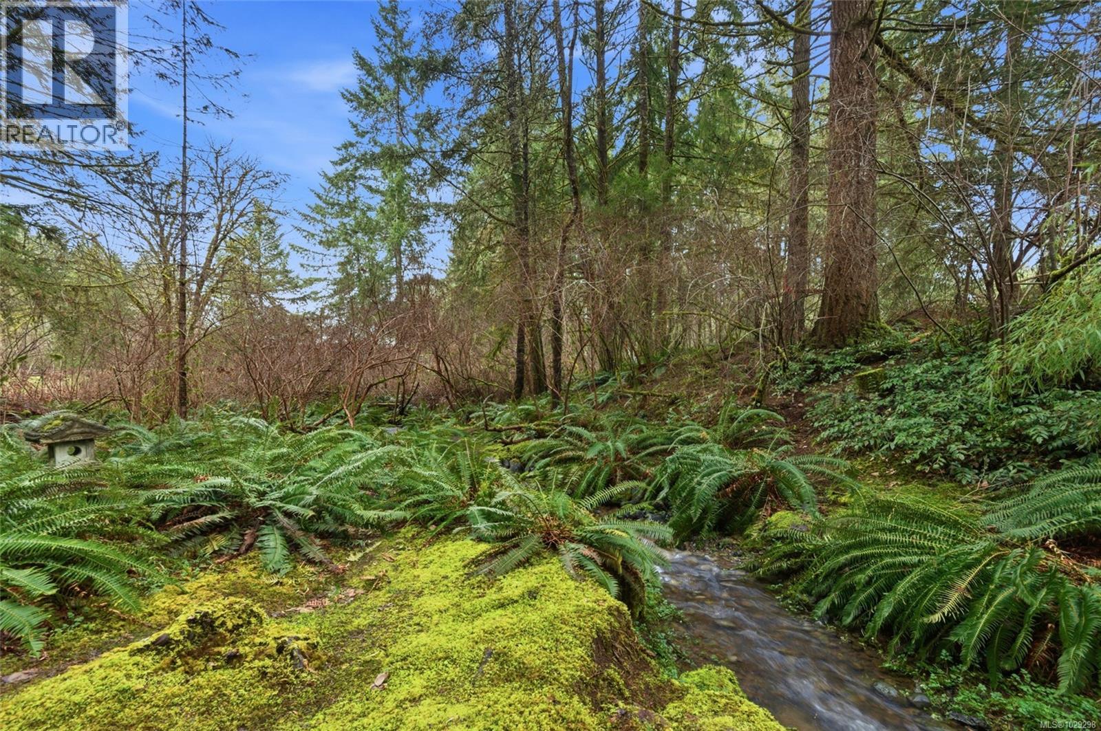 6375 DONAHUE RD - 29