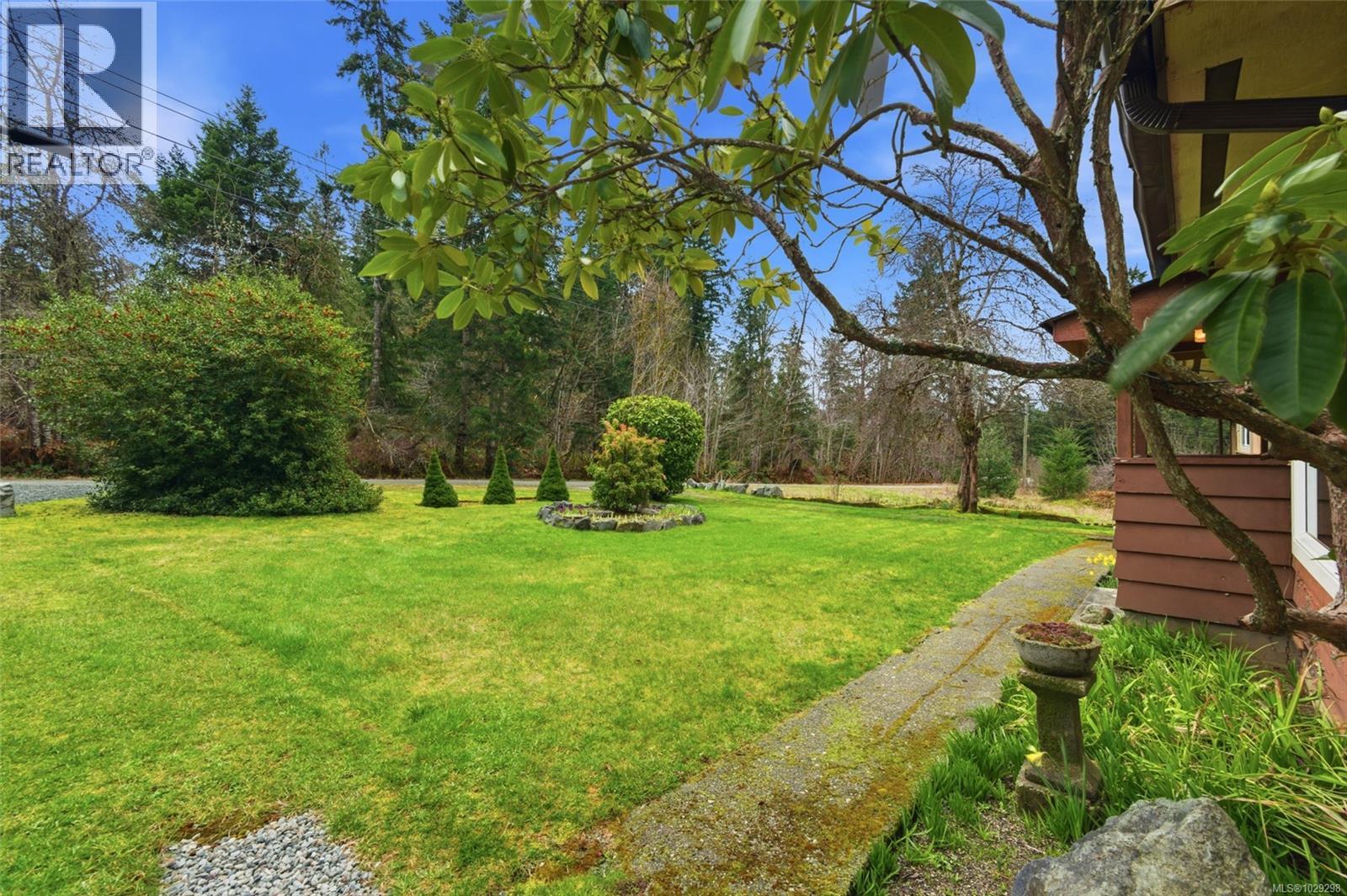 6375 DONAHUE RD - 33