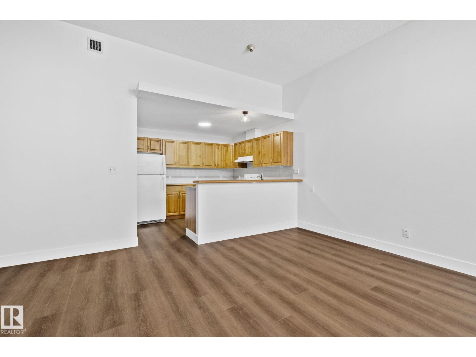 #116 11033 127 ST NW - 12