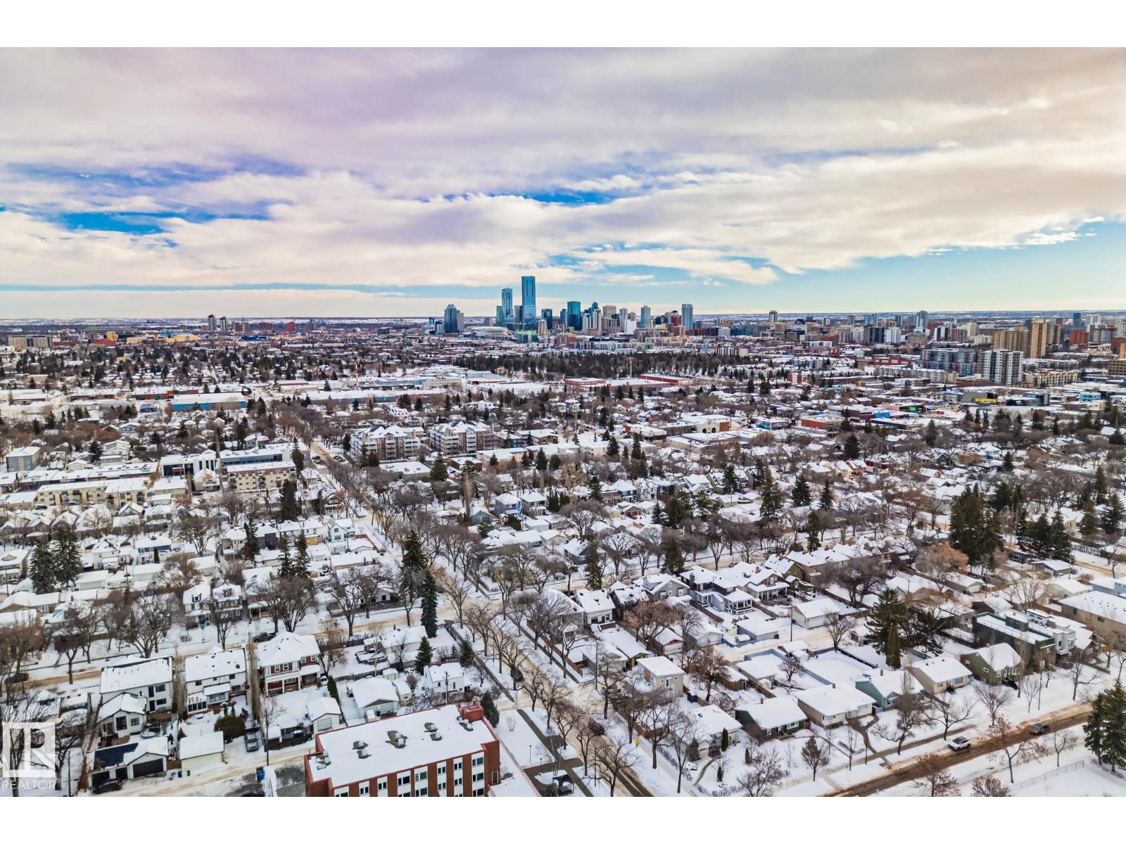 #116 11033 127 ST NW - 28