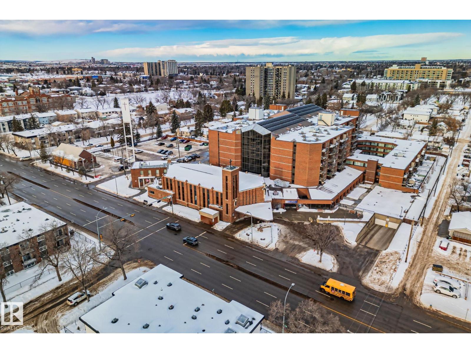 #116 11033 127 ST NW - 31