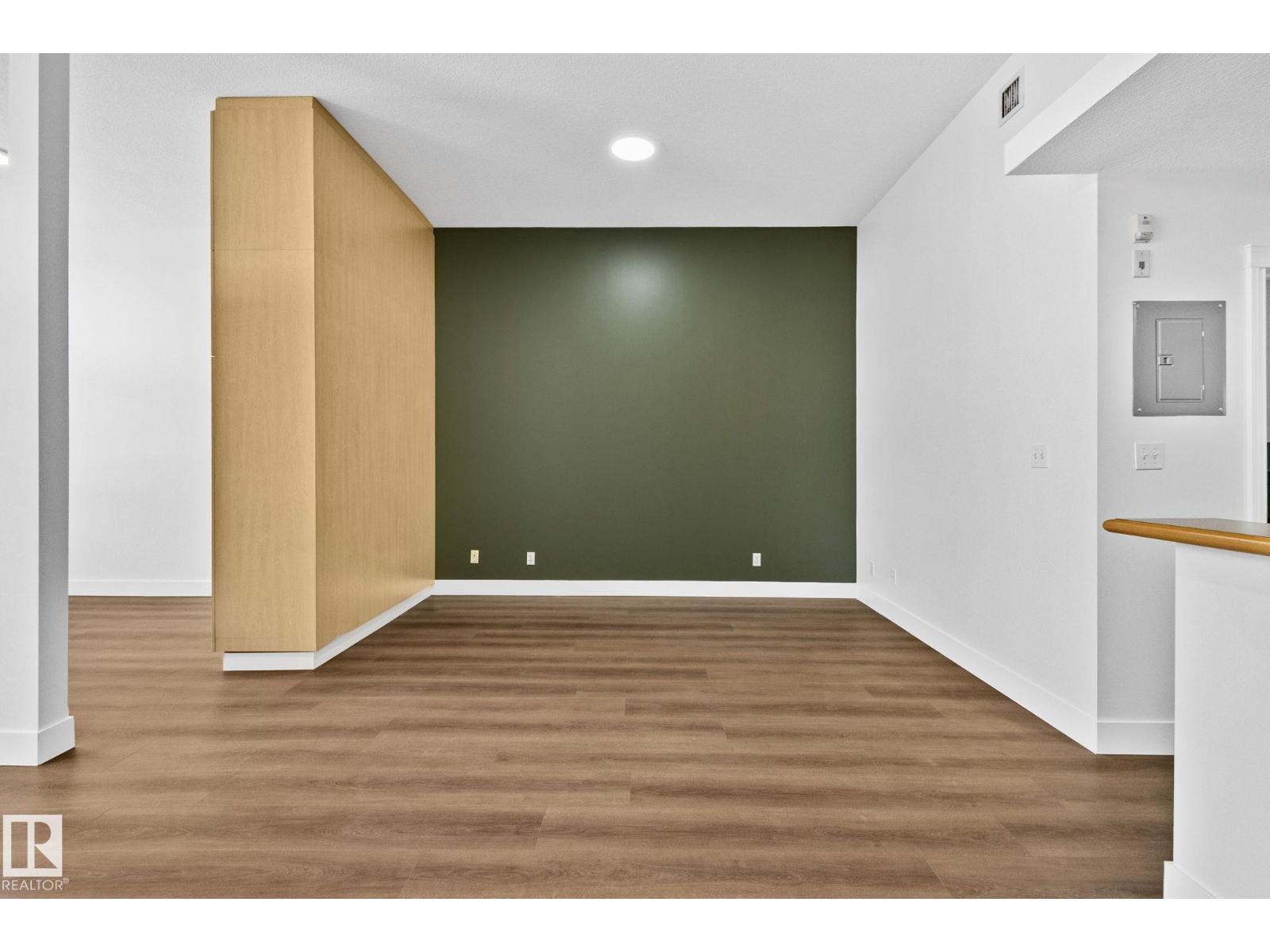 #116 11033 127 ST NW - 6