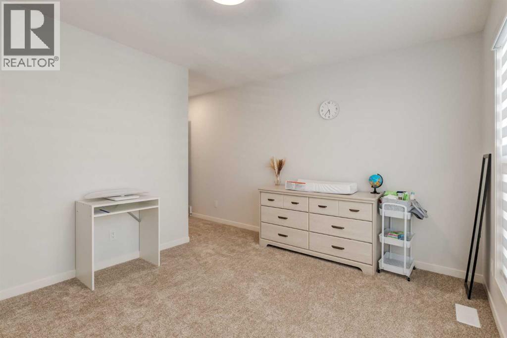 Single Family House for Sale in  Marmot Passage NW Glacier Ridge Calgary 