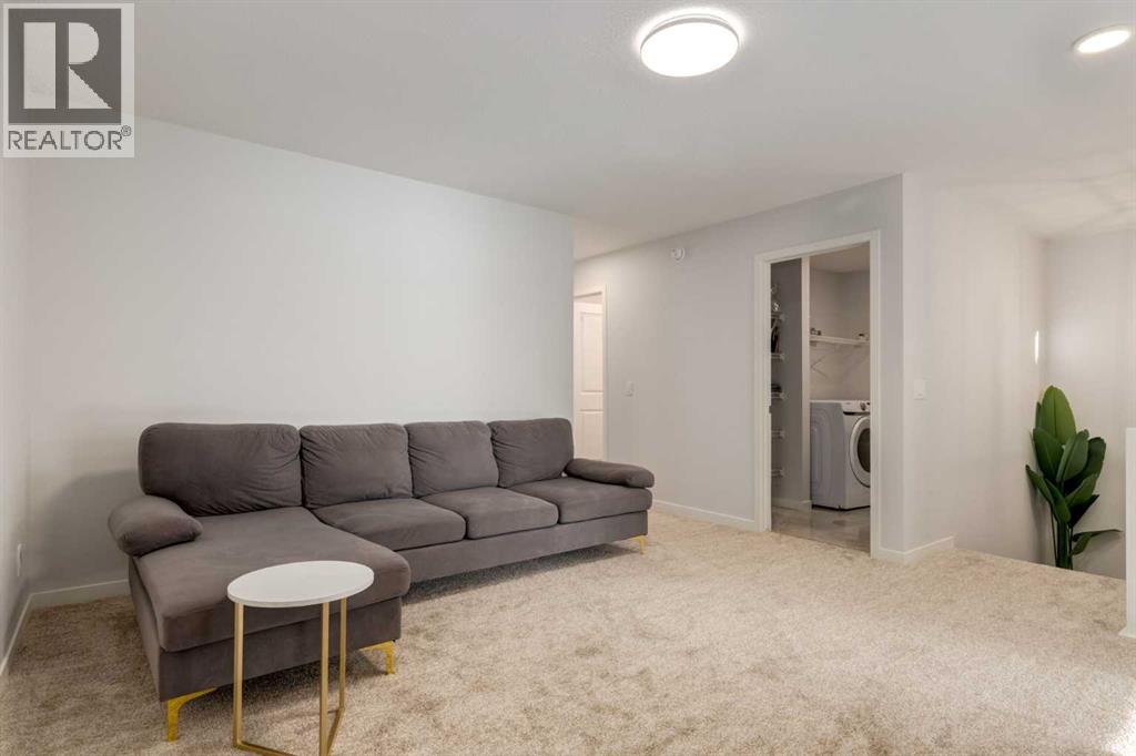 Single Family House for Sale in  Marmot Passage NW Glacier Ridge Calgary 