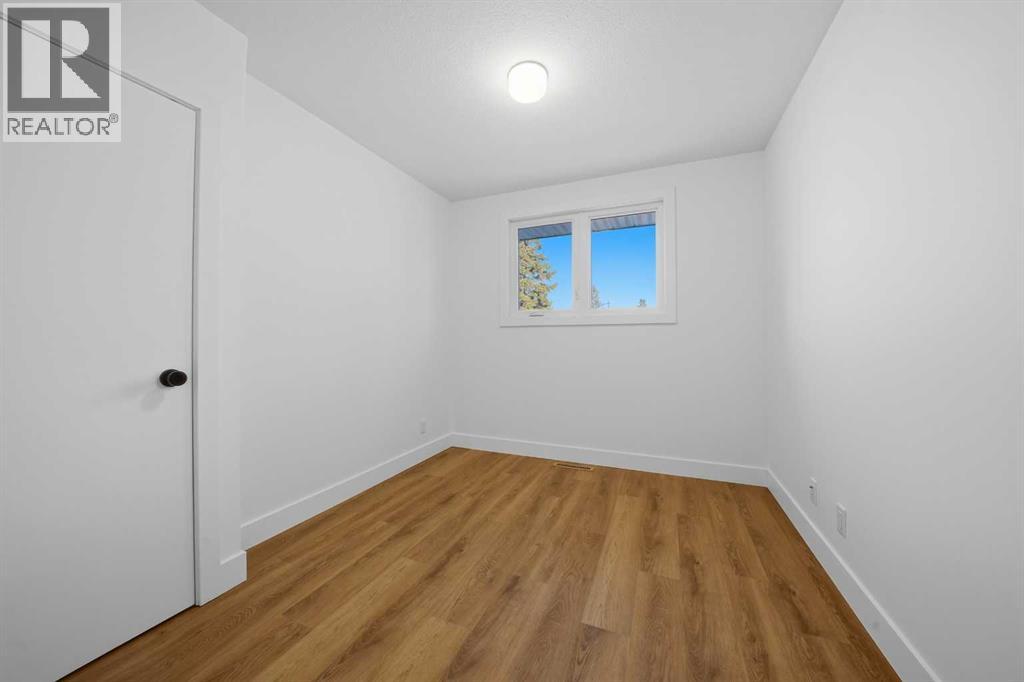 Single Family House 4 Level for Sale in   Street Mountview Red Deer 