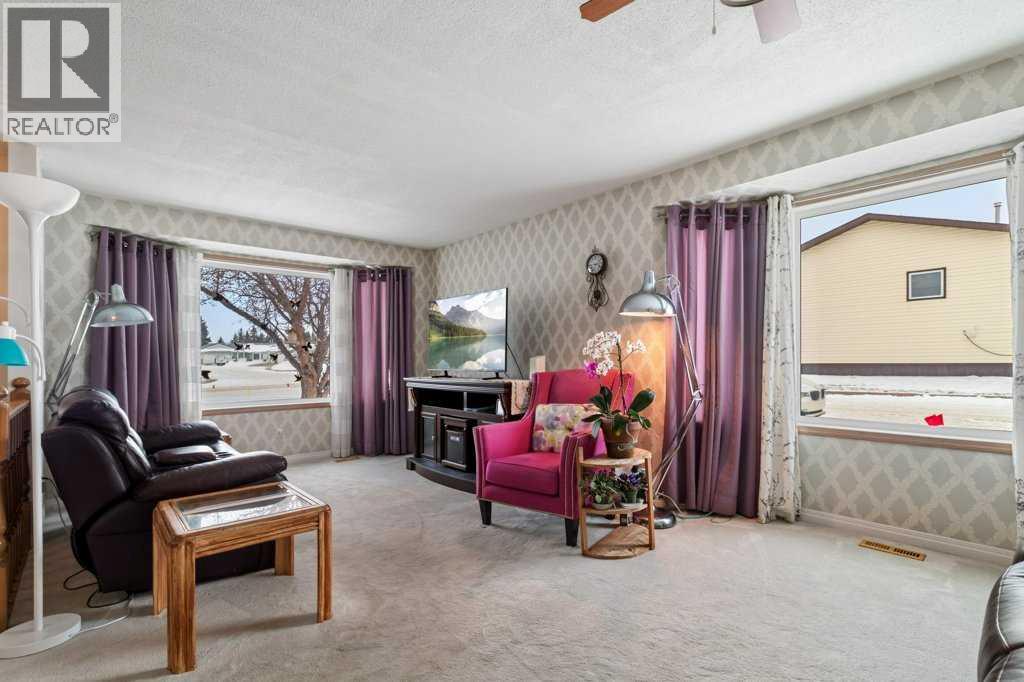 27 Ellis Street, Red Deer