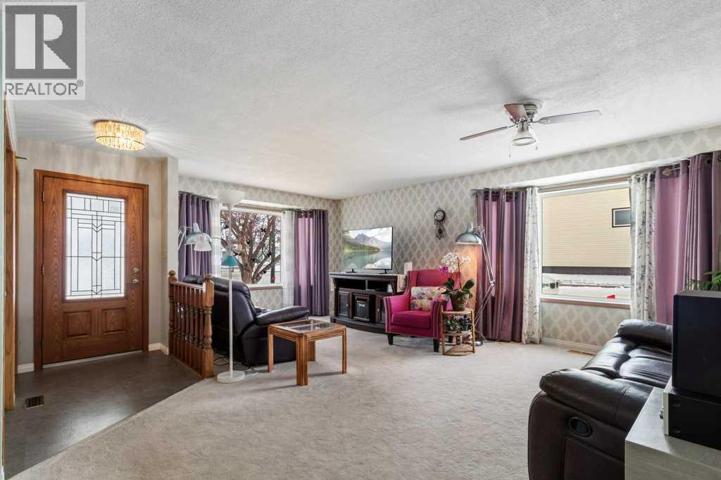 27 Ellis Street, Red Deer