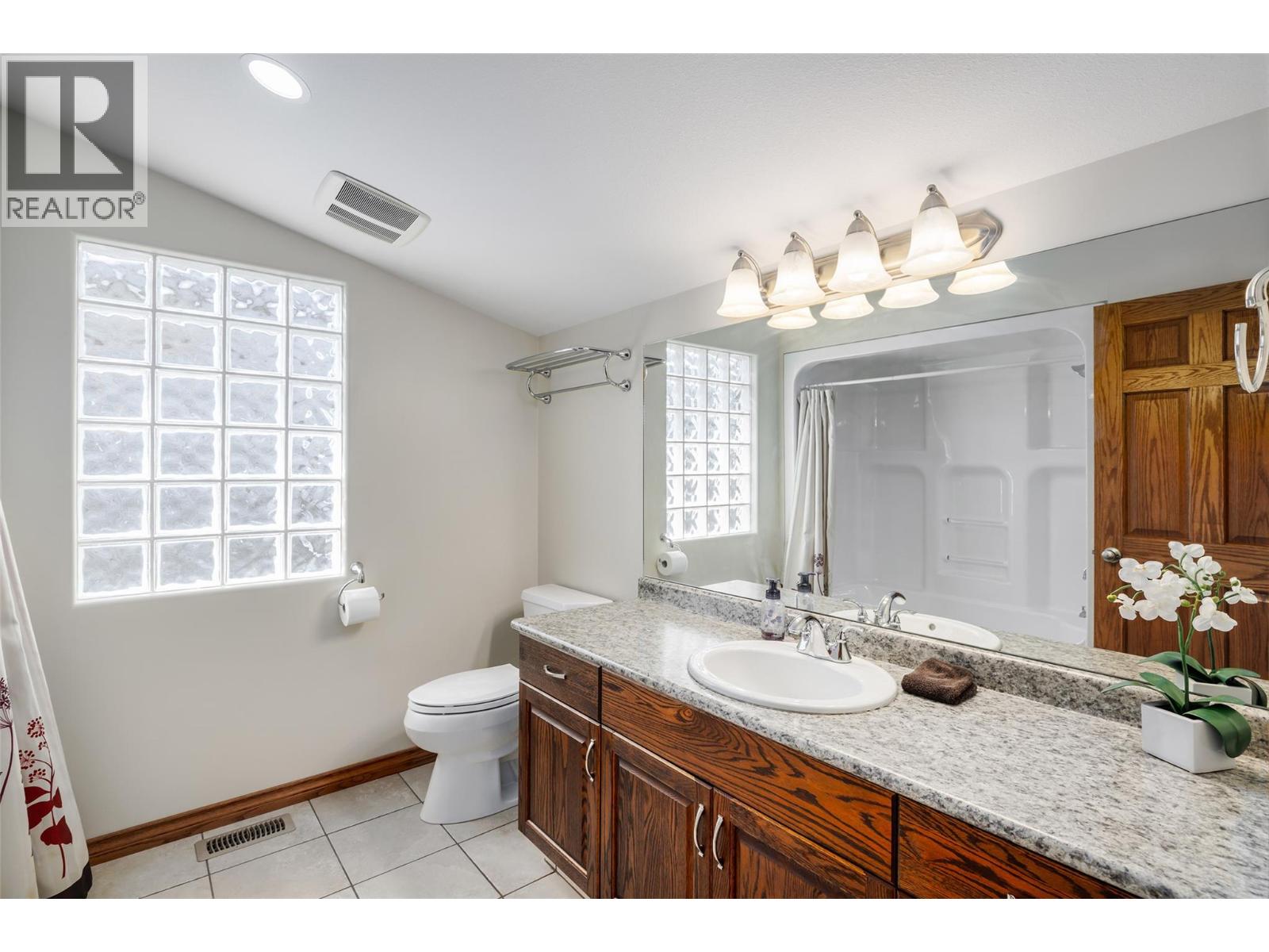 8192 97A Highway Unit# LS44, Mara