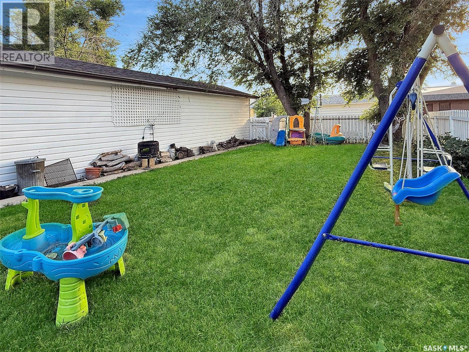 Single Family House for Sale in  th AVENUE NE Swift Current 